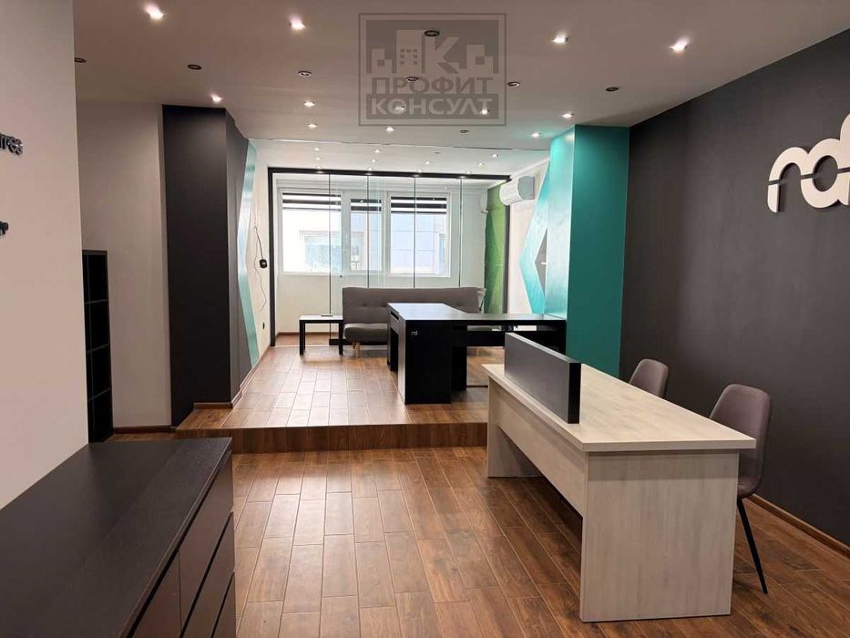 Дава се под наем Офис в Велико Търново, Център - 51 кв.м за 548.25 € - Снимка #4