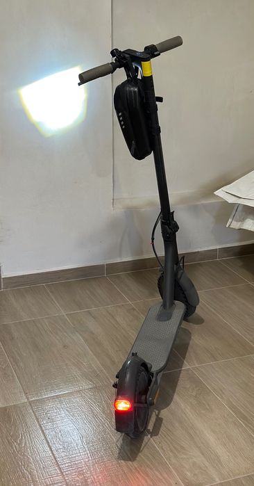 Тротинетка Xiaomi Mi Electric Scooter 1S