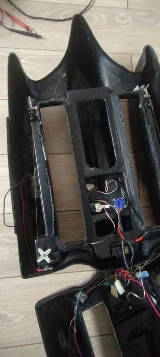 Корпус за лодка за захранка -катамаран