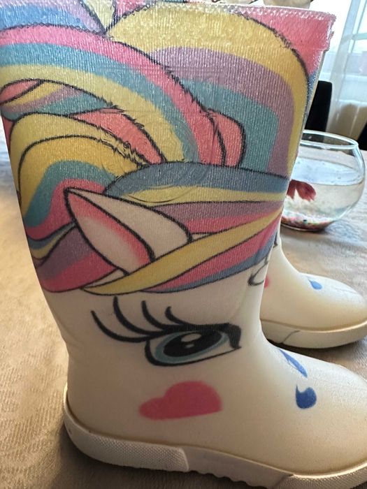 ghete fete  ploaie cu unicorn