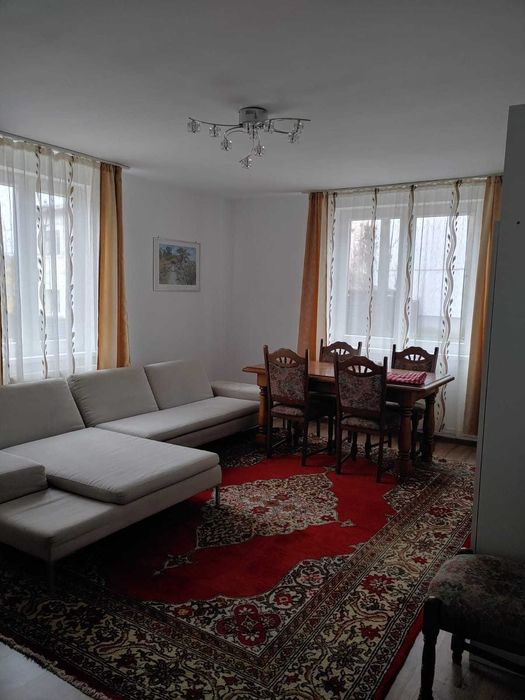 de inchiriat casa(parter)