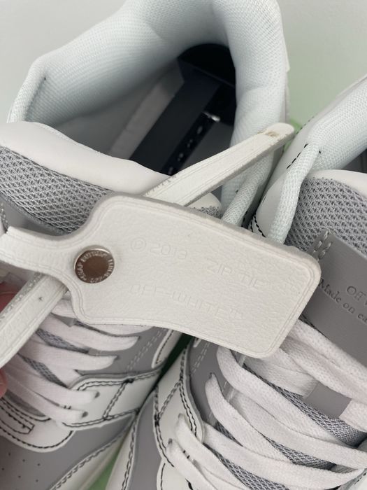 Off-White Sneakers