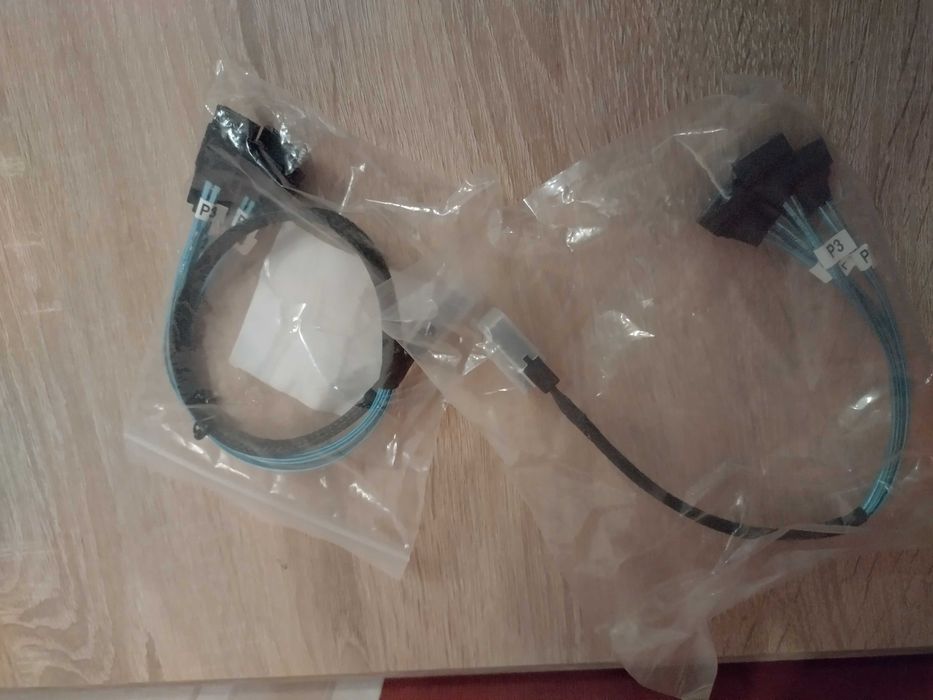 Продавам оригинален HP 633537-001 Smart Array P222 RAID контролер