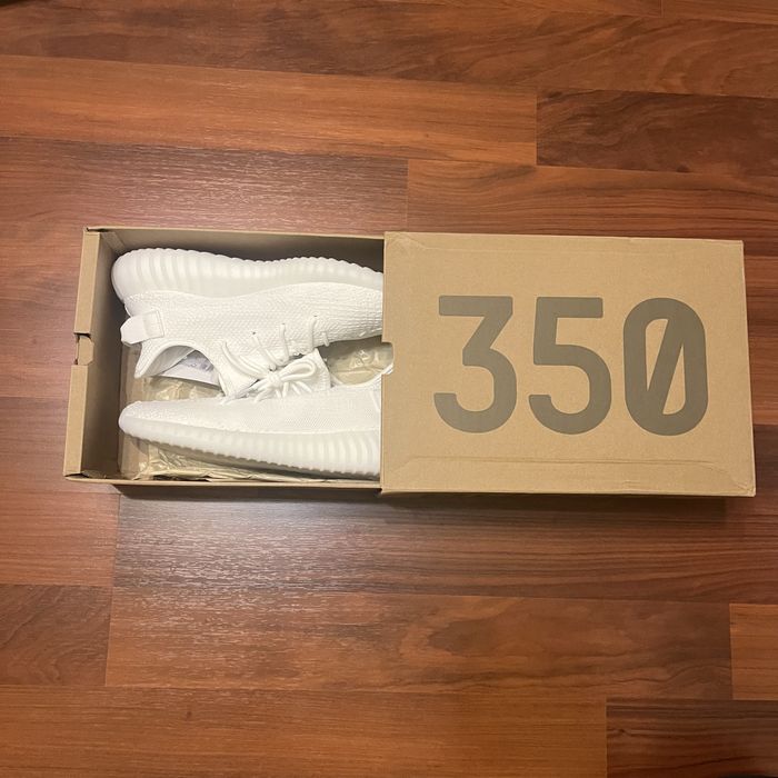 Adidas Yeezy Boost 350 V2 Triple-White 43 1/3 zebra white black carbon onyx beluga bone 500 700