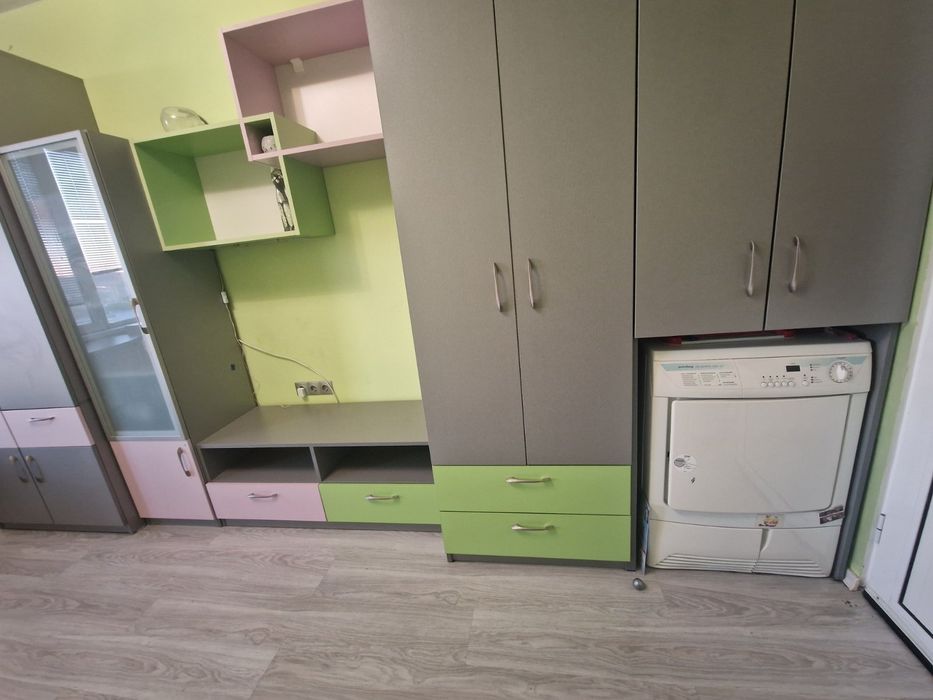 Дава се под наем Тристаен апартамент в Плевен, Идеален център - 80 кв.м за 408 € - Снимка #2