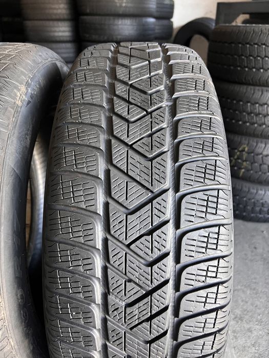 2 anvelope iarna 225/60/17 , pirelli , 6.2 mm