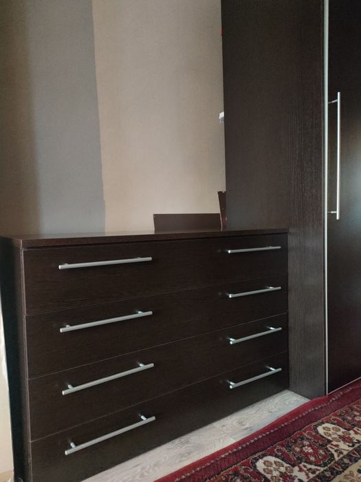 Комод с зеркалом