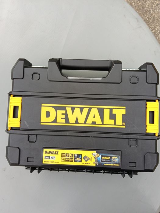 Гайковерт Dewalt DCF891H2T