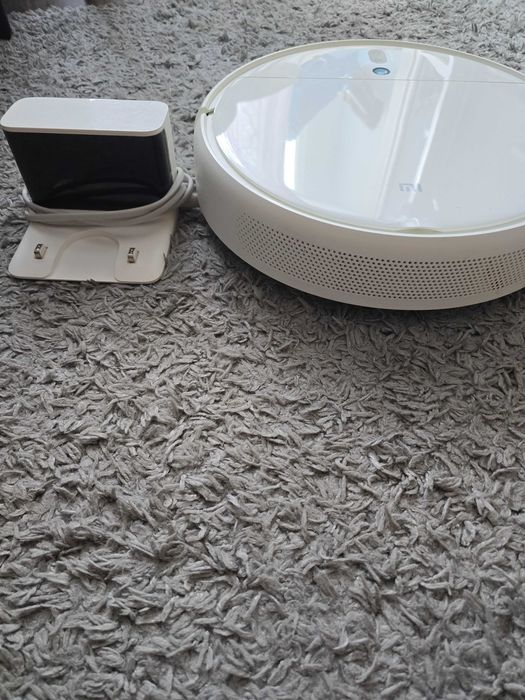 Продавам Робот прахосмукачка Xiaomi Mi Robot Vacuum Mop Cleaner, 0.6 л, WI-FI
