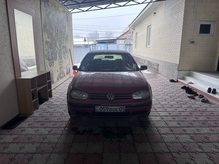 Срочно продам нужны деньги на билет за границу