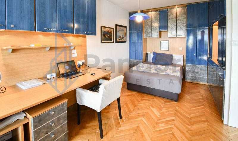 Четиристаен апартамент под наем в кв. Оборище