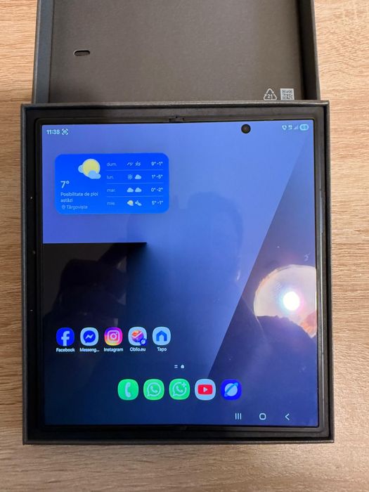 Samsung galaxy fold 7 16gb ram 1tera memorie + smart watch  ultra