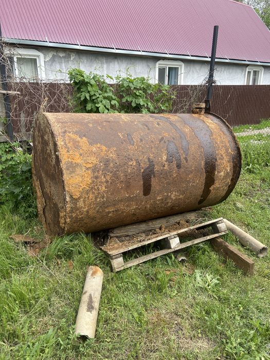Продам бочку 2кубовка метал