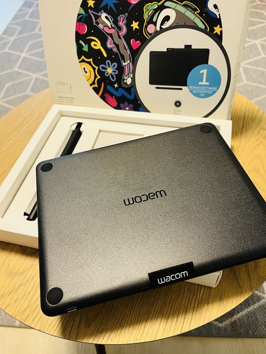 Графичен таблет Wacom Intuos CTL-4100 + писалка – като нов