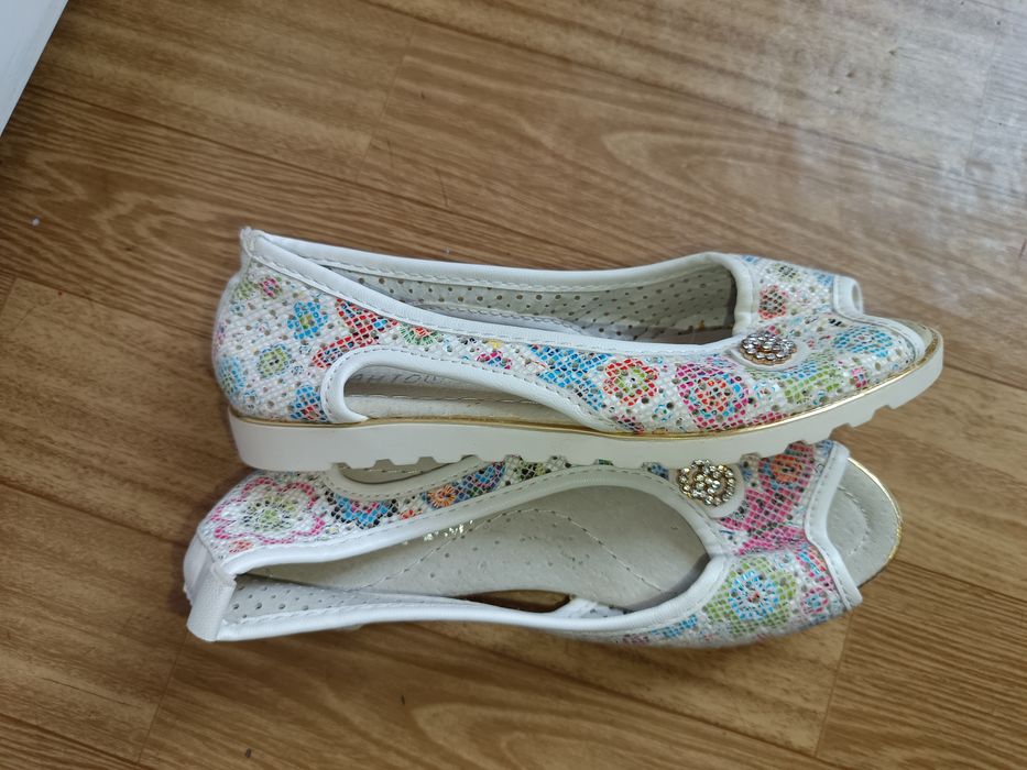 Босоножки новые,  летние