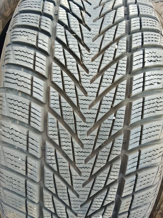 225 45 17. Goodyear. An 2023.
