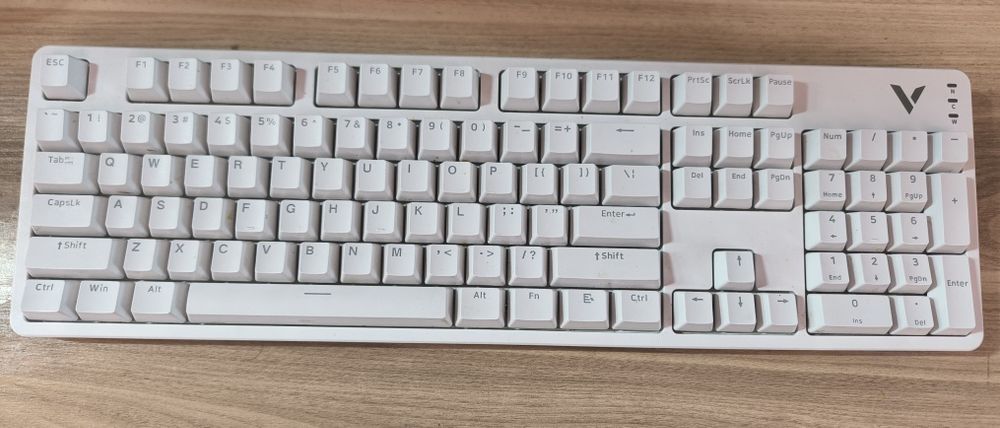 Механическая клавиатура. Rapoo v500 pro WHITE.