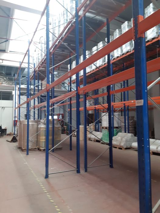 Buna rafturi metalice profesionale reglabile la super ofertă cu discou