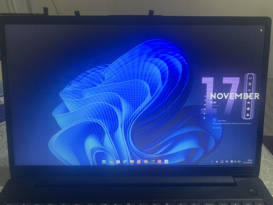 Noutbuk lenova sotiladi