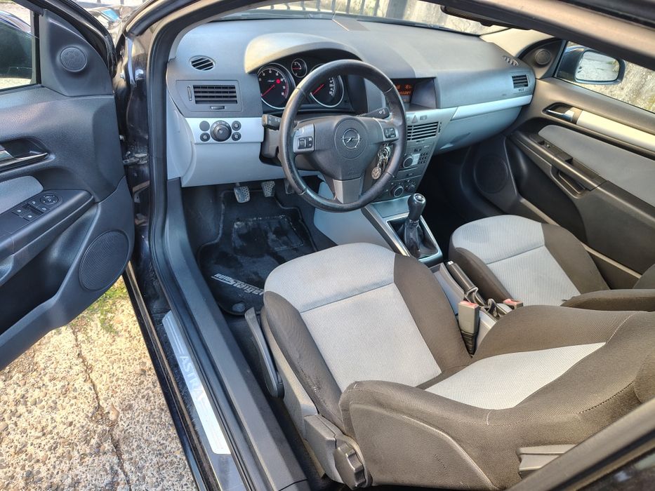 Opel Astra H GTC