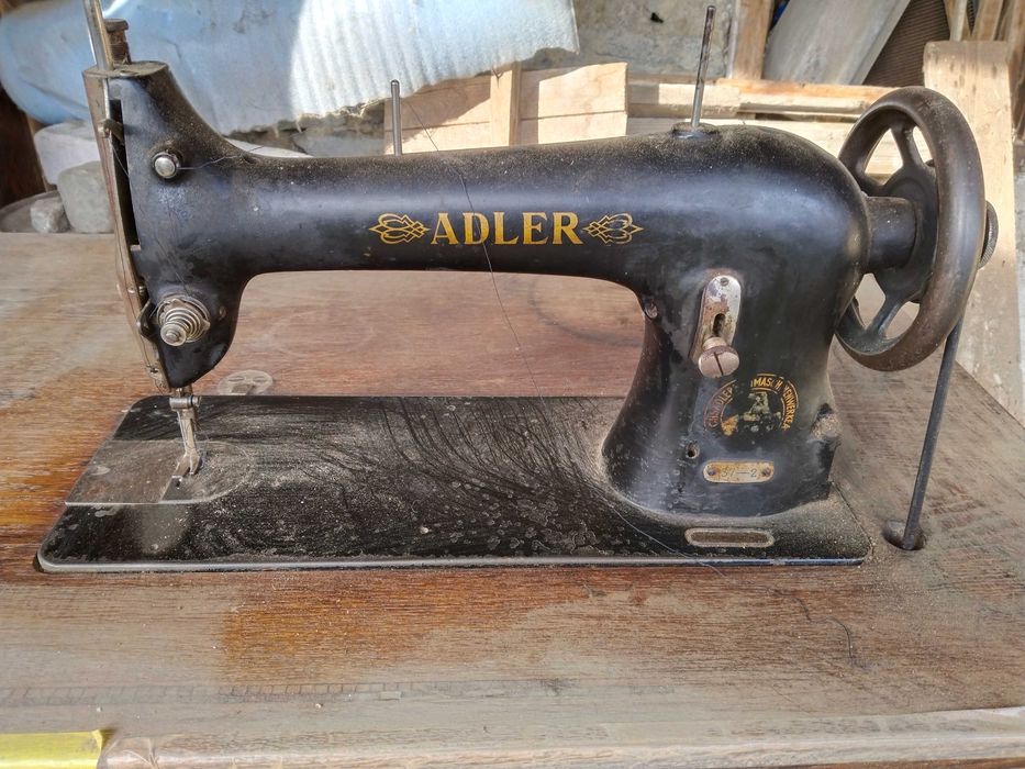 Шевна машина ADLER,работеща