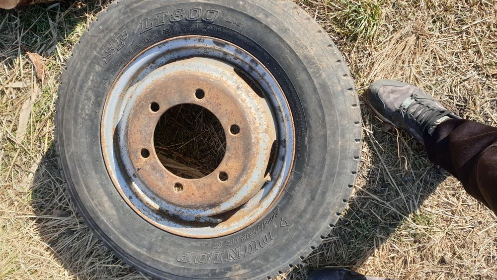 Джанта с гума 205 75 16 С дънлоп