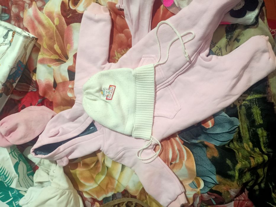 Отдам обувь и много игрушек