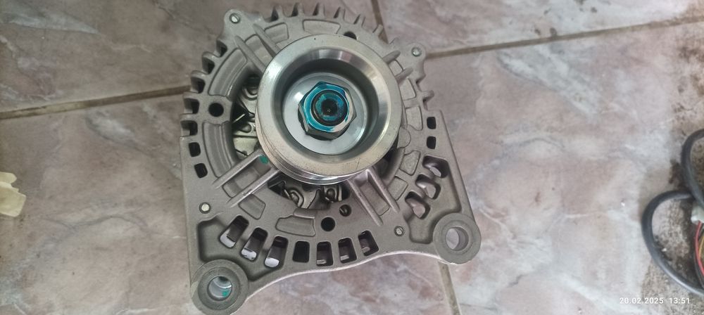 Alternator cumins 5318120 14v-120A