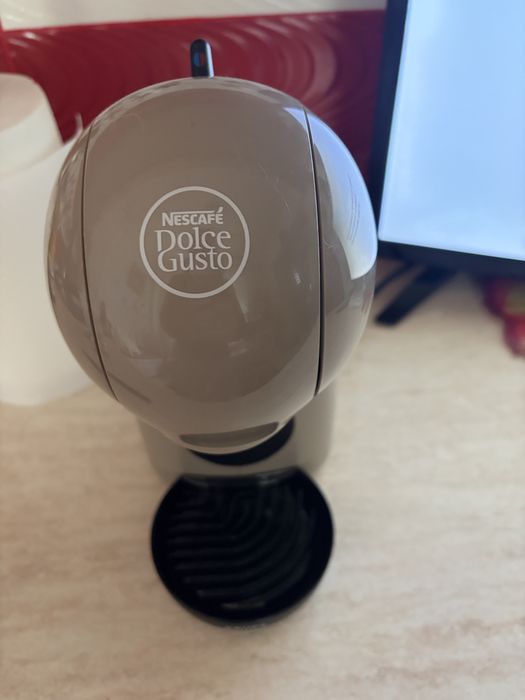 Aparat cafea Nescafe Dolce Gusto