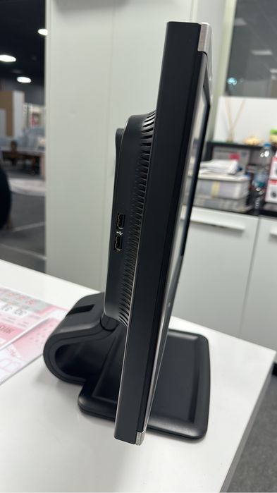 Монитор НР 22 инча