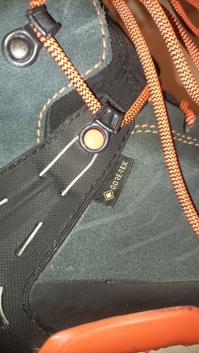 Туристически обувки