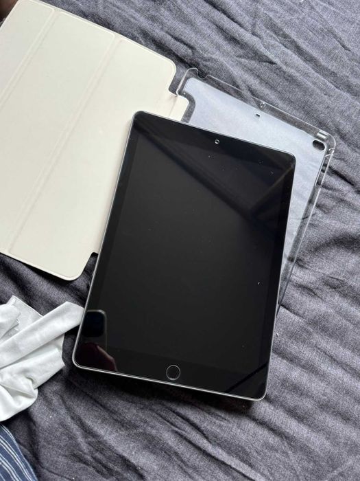 Apple Ipad 6 128gb акб94 процентов