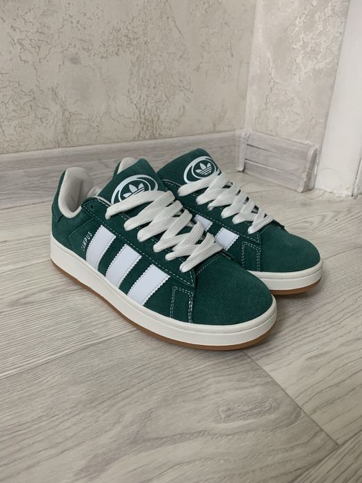 Кросовка адидас продам