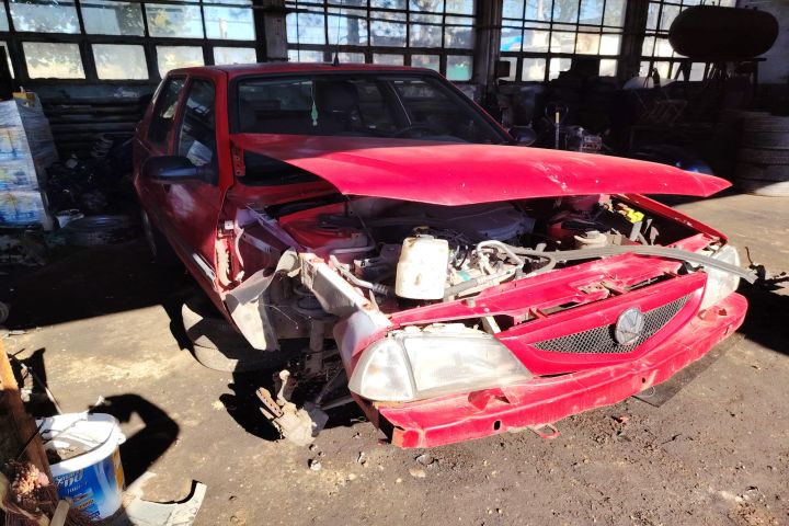 Lampa / Tripla stop stanga pe aripa Dacia Solenza prima generatie