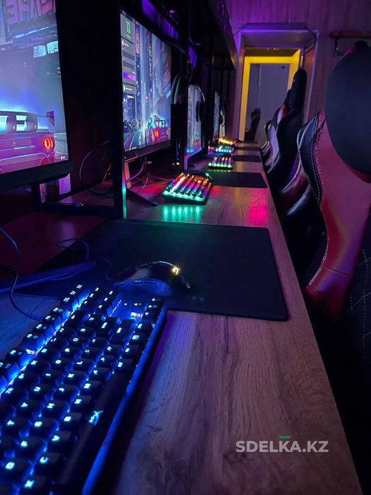 2 компьютерных клуба в центре Алматы