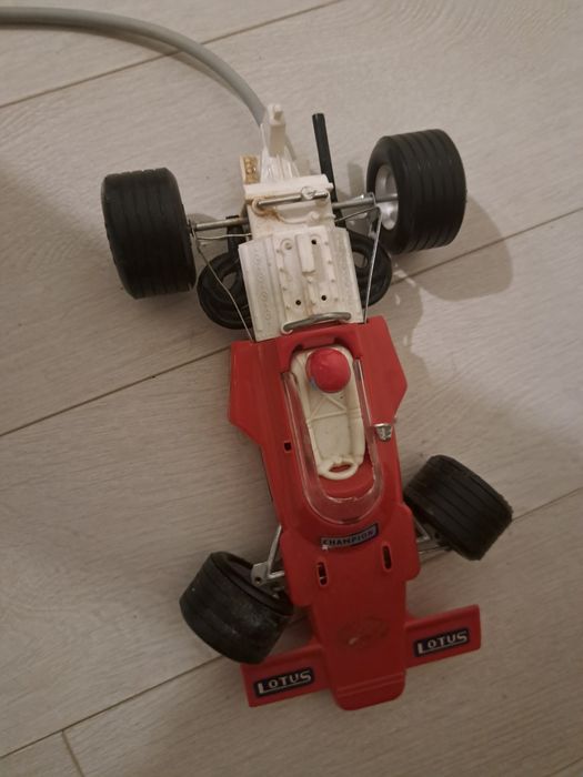 Голяма F1 количка Lotus – ретро – за ремонт или колекция