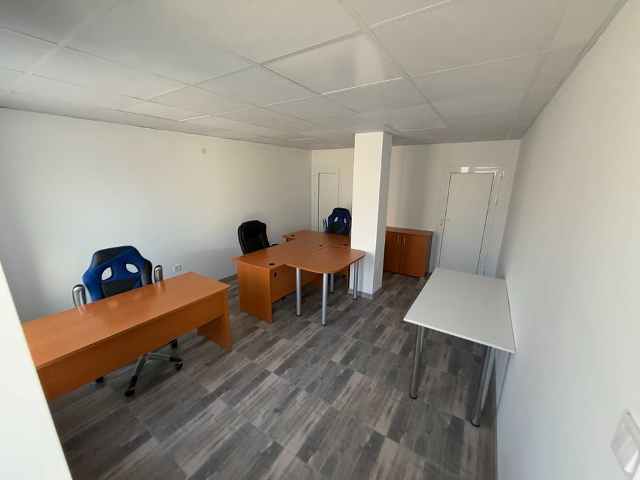 Дава се под наем Офис в Габрово, Център - 25 кв.м за 178.5 € - Снимка #4