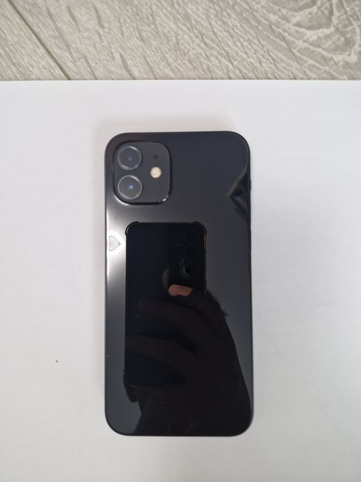 Iphone 12 64 GB 96% sănătatea bateriei