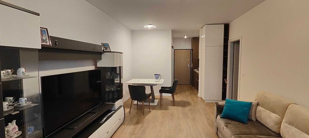 Дава се под наем Двустаен апартамент в София, Студентски град - 64 кв.м за 750 € - Снимка #1