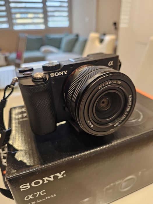 SONY A7 C плюс обектив Sony FE 28-60 mm