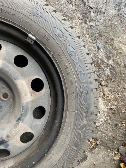 2 баллона резины на дисках