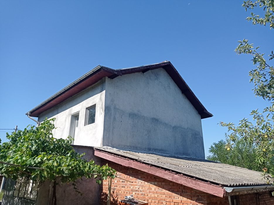 Вила в село Бял Извор област Стара Загора