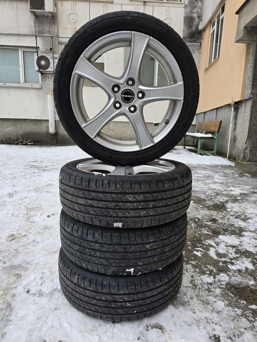 Продавам лети джанти с гуми 215/45/17 BORBET