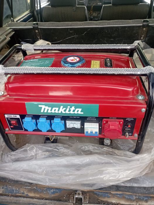 Бензиновый генератор