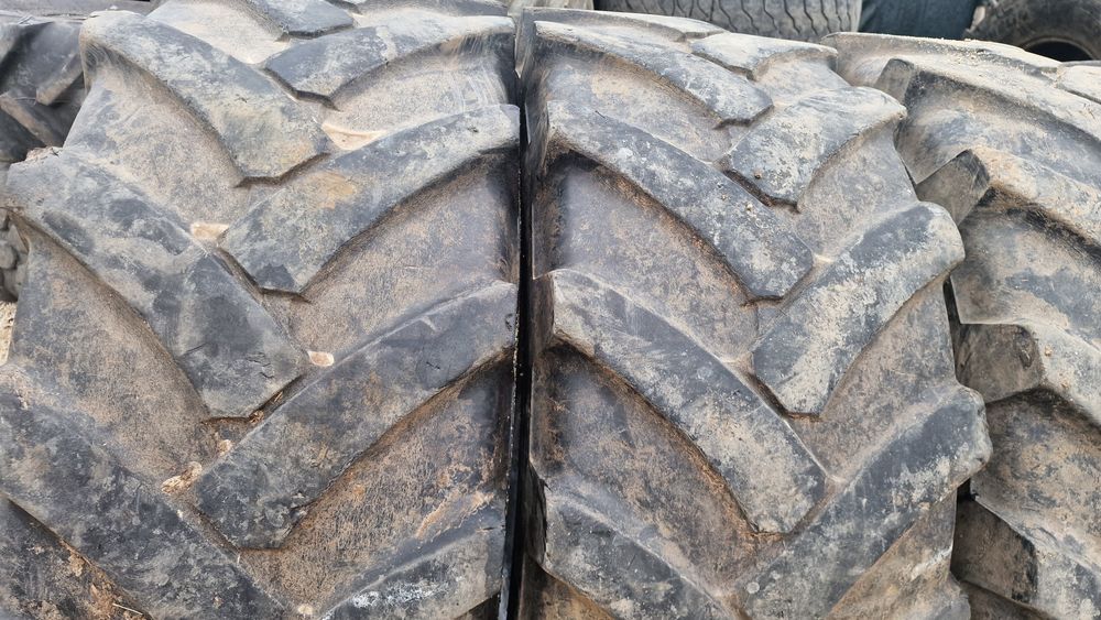 CAUCIUCURI Încărcător 405/70-24 marca Mitas, 14 ply