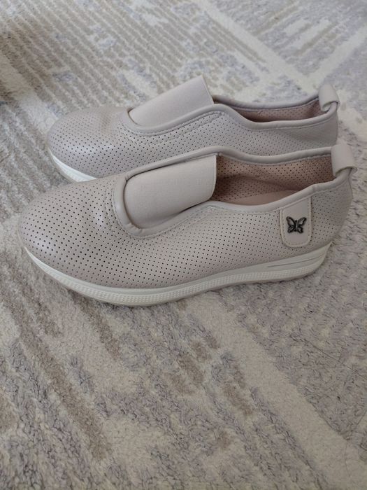 Аяқ киімдер 1000 тенге