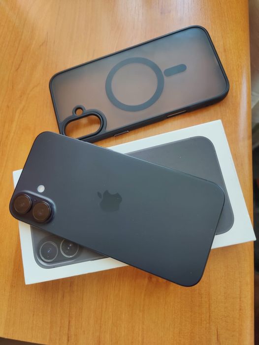 Iphone 16 Plus  black  8/128Gb