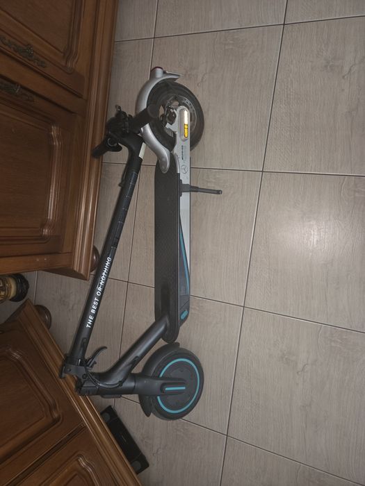 Trotineta Xiaomi Mi Electric Scooter Pro 2 Mercedes F1 Team Edition