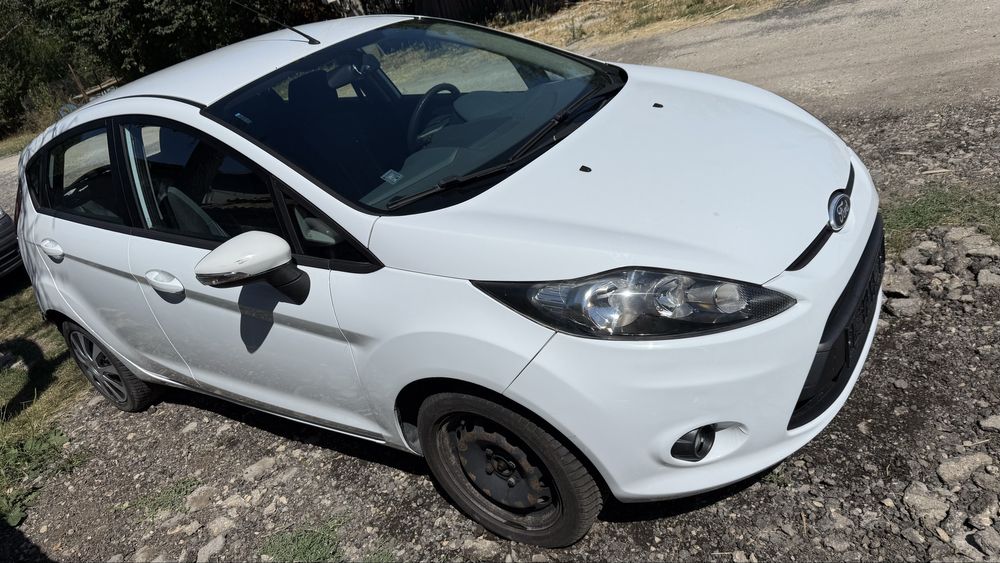 Ford Fiesta MK7 / Форд Фиеста / 1.4 TDCi / 68к.с. / 2010г. / На ЧАСТИ