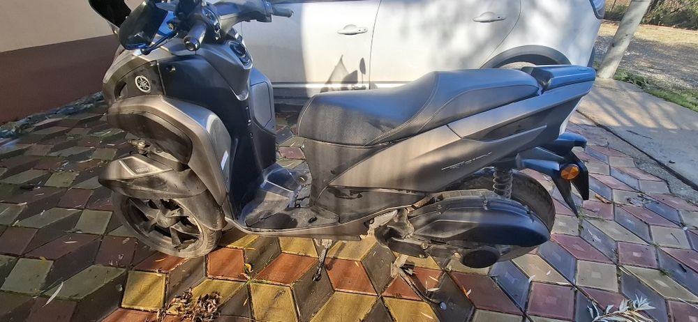 Vand Yamaha tricity 125 anul 2024!